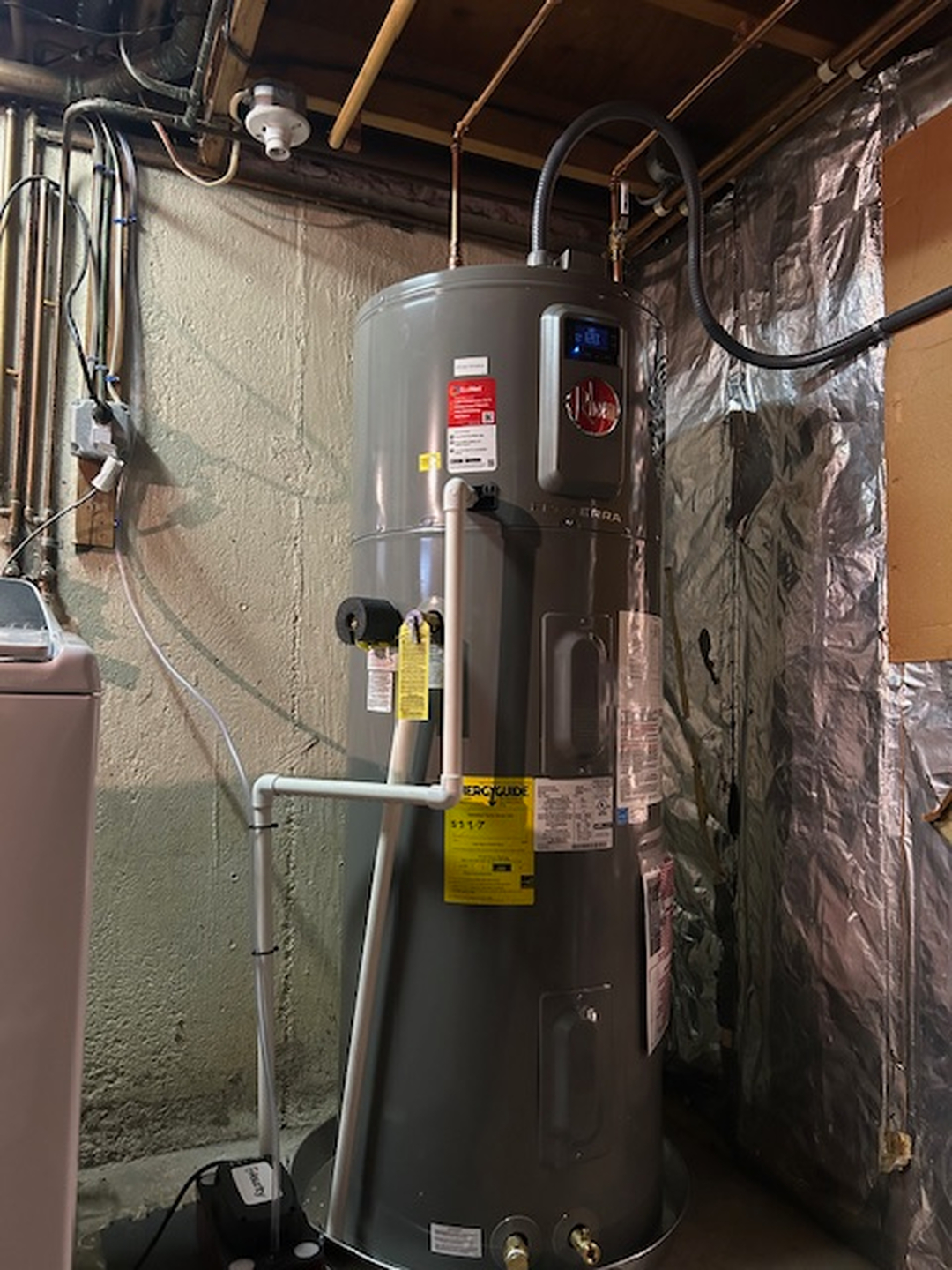 Rheem water heater installed by Fong & Sullivan